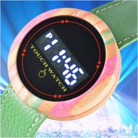 メンズ用の電子デジタル時計,木製の電子時計,手作り,竹,絹のような色,直接配達